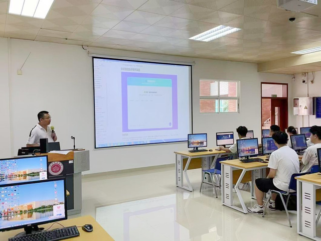 计算机学院引入AI大模型实战课程，赋能实践教学活动