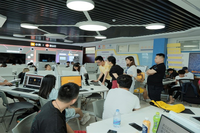 信息工程技术学院校企联合开展专业实训，推动教育科技技术开发